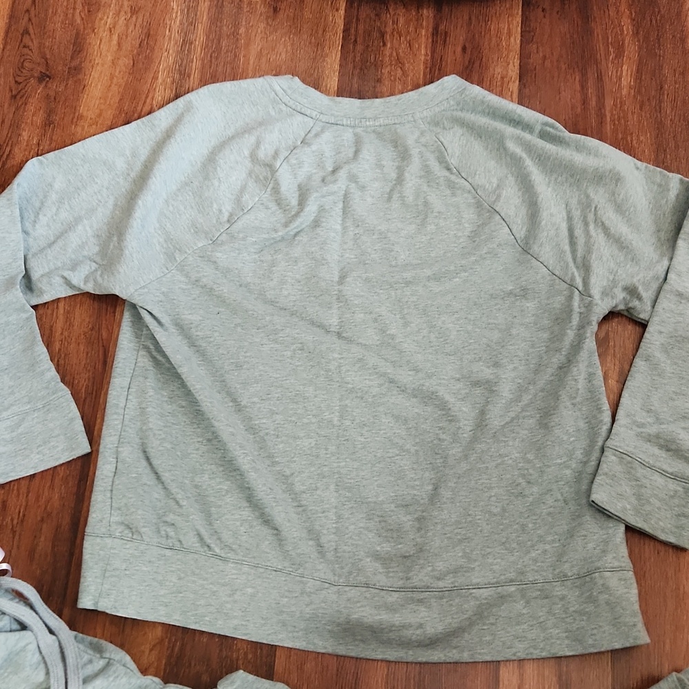Live Love Lounge By Karen Neuburger Sweatshirt and Jogger Set Size Large Petite - Picture 5 of 7